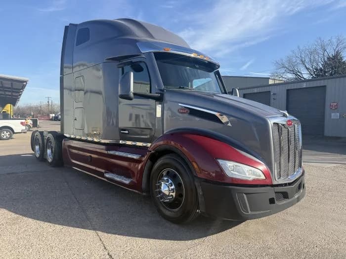 2022 Peterbilt 579 in Dallas, TX — photo 31