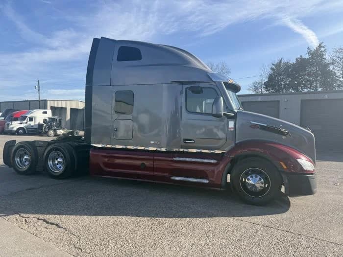 2022 Peterbilt 579 in Dallas, TX — photo 33