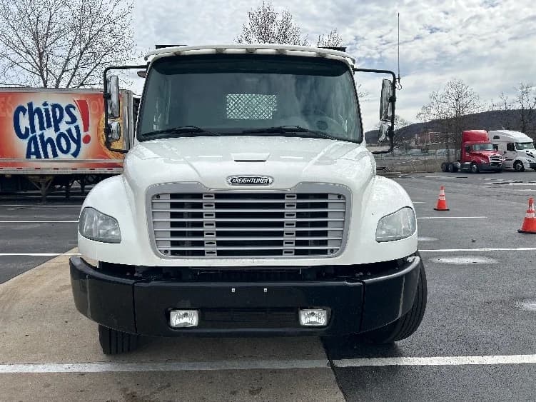 2020 Freightliner M2 106 in Reading, PA — photo 2