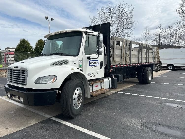2020 Freightliner M2 106 in Reading, PA — photo 3