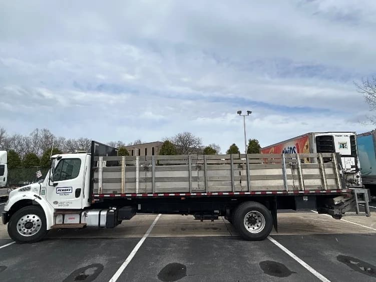 2020 Freightliner M2 106 in Reading, PA — photo 4