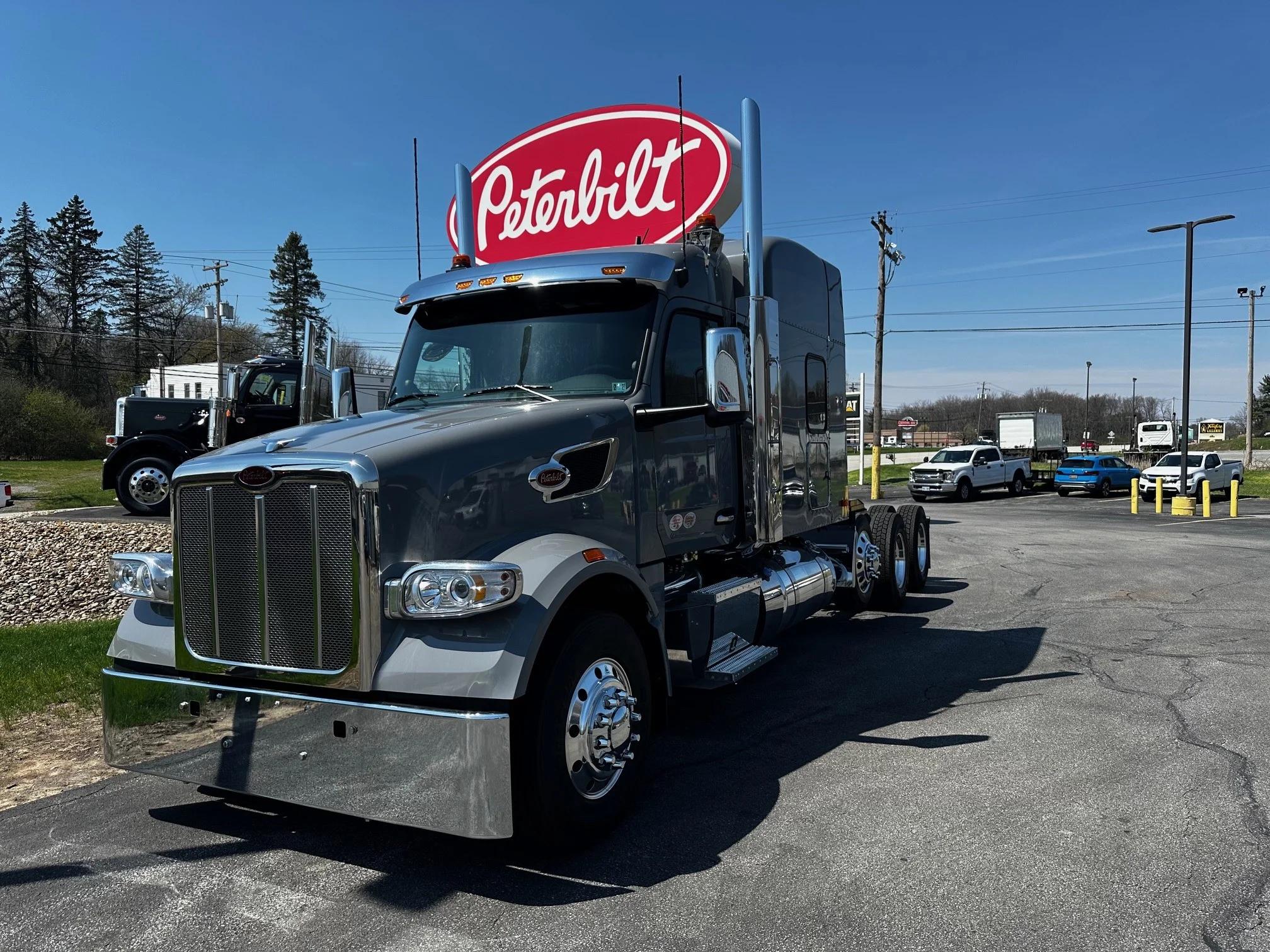 2027 Peterbilt 567
