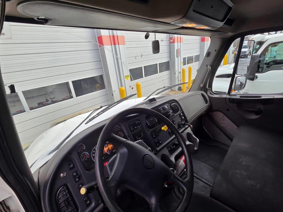 2021 Freightliner M2 106 in Allentown, PA — photo 7