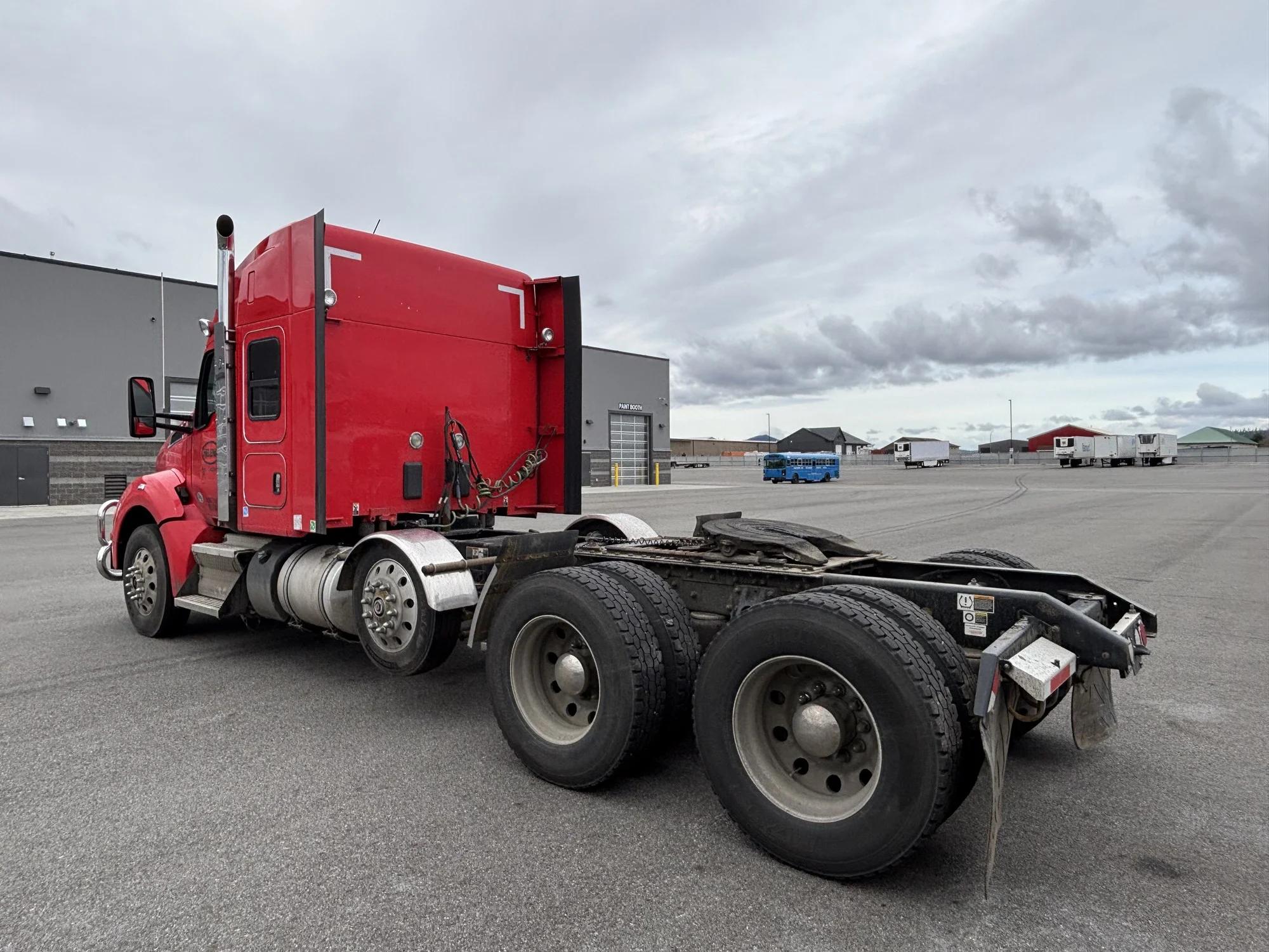 2022 Kenworth T880 in Pasco, WA, WA — photo 2