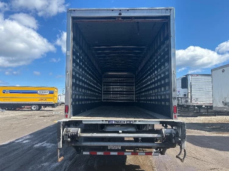 2019 Hino 268 in Londonderry, NH — photo 8