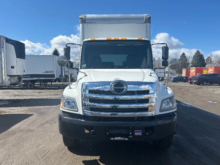 2019 Hino 268 in Londonderry, NH — photo 2
