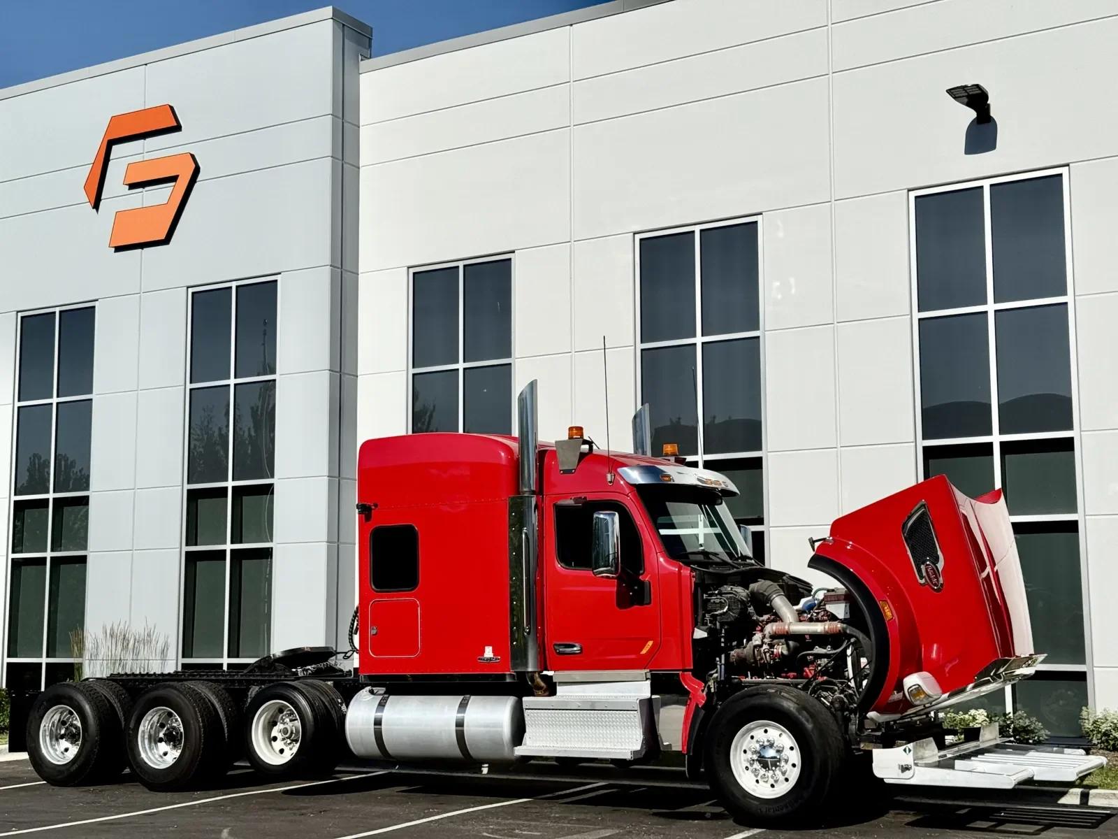 2019 Peterbilt 567 in New Lenox, IL — photo 9