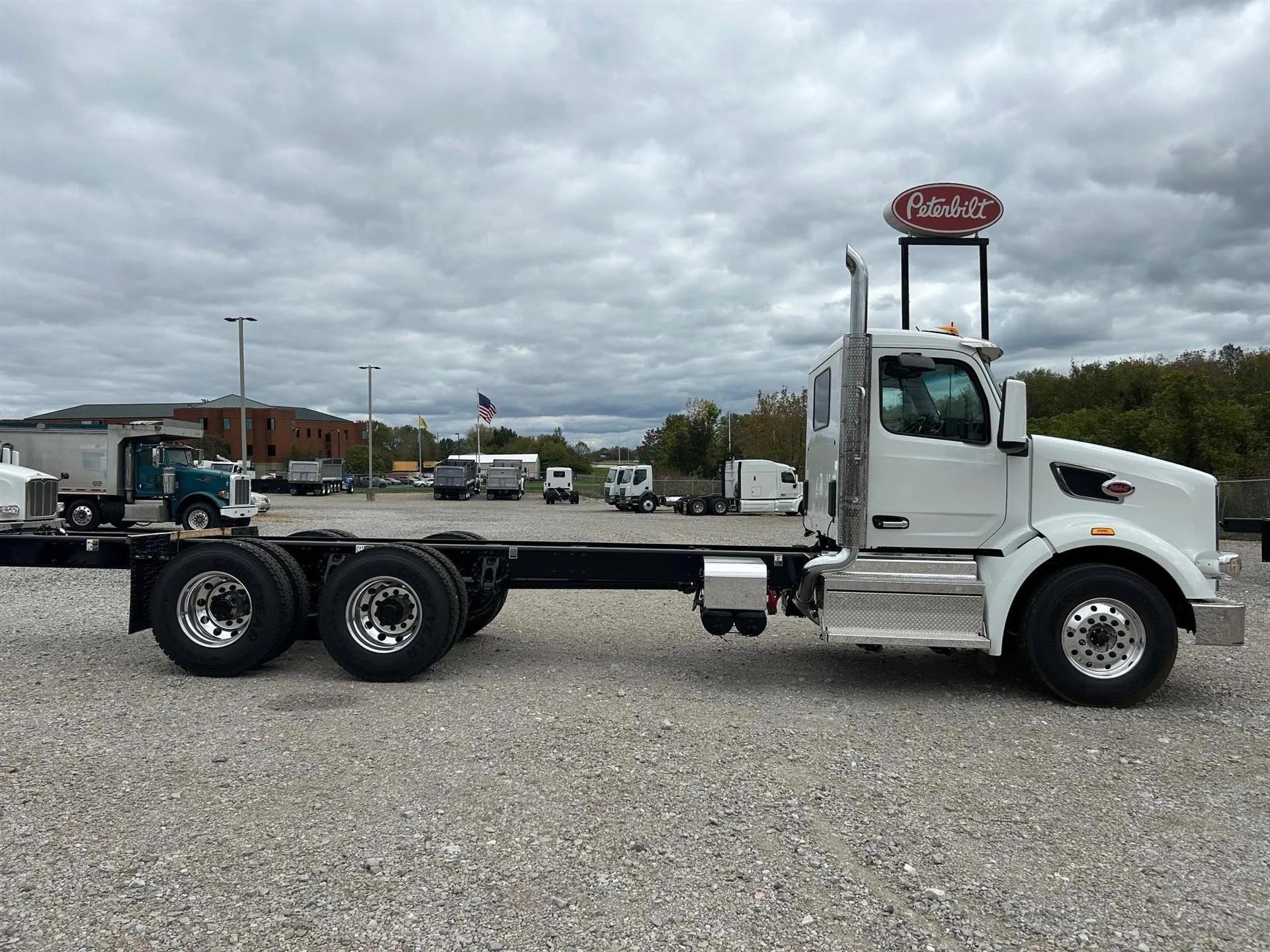 2025 Peterbilt 567 in Canton, OH — photo 4