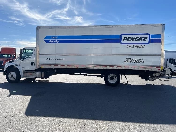 2023 Freightliner M2 106 in El Paso, TX — photo 4