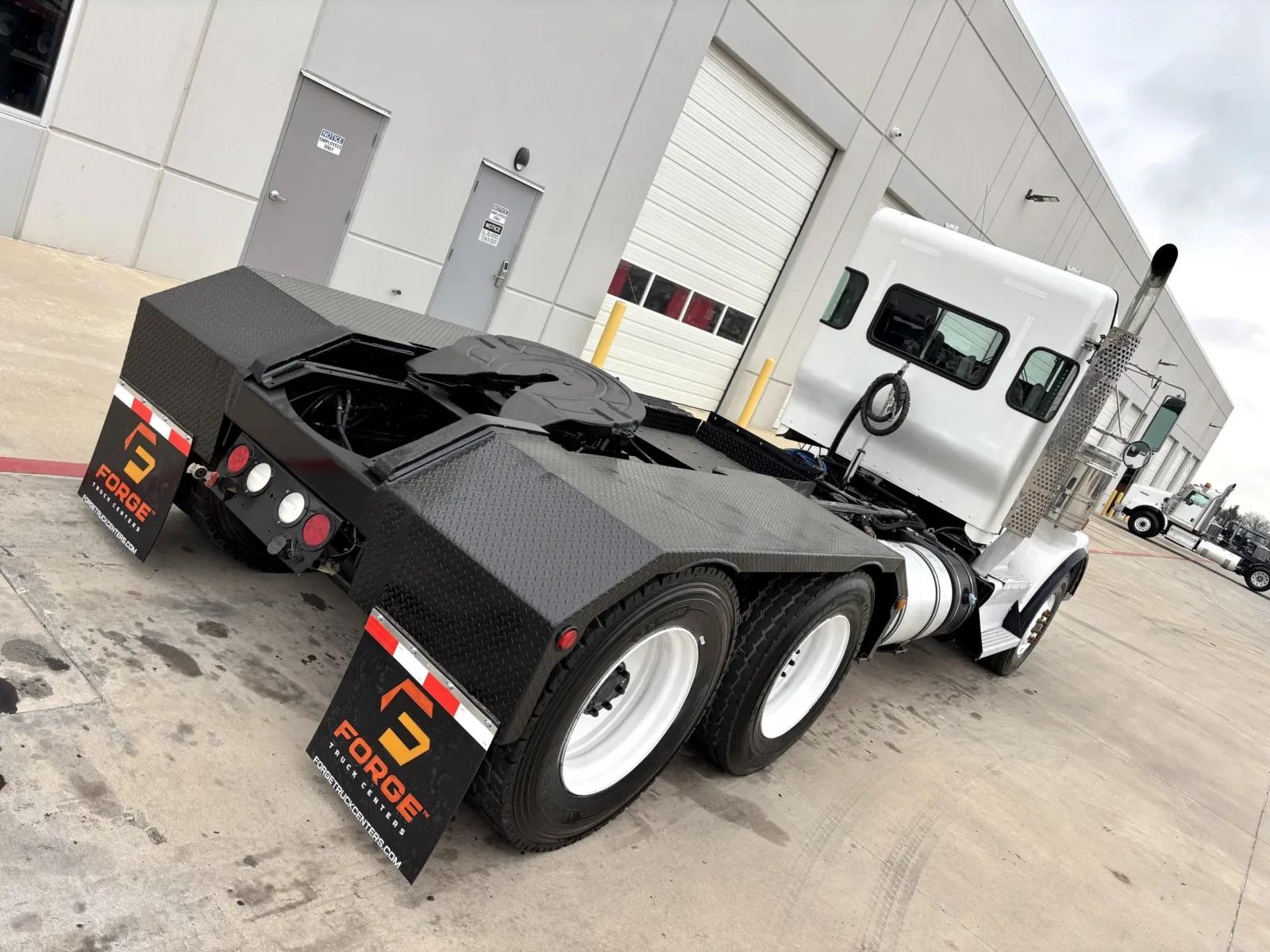 2013 Kenworth T800 in Hutchins, TX — photo 11