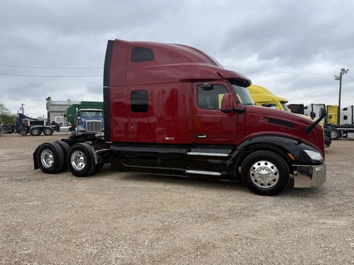 2023 Peterbilt 579 — photo 31
