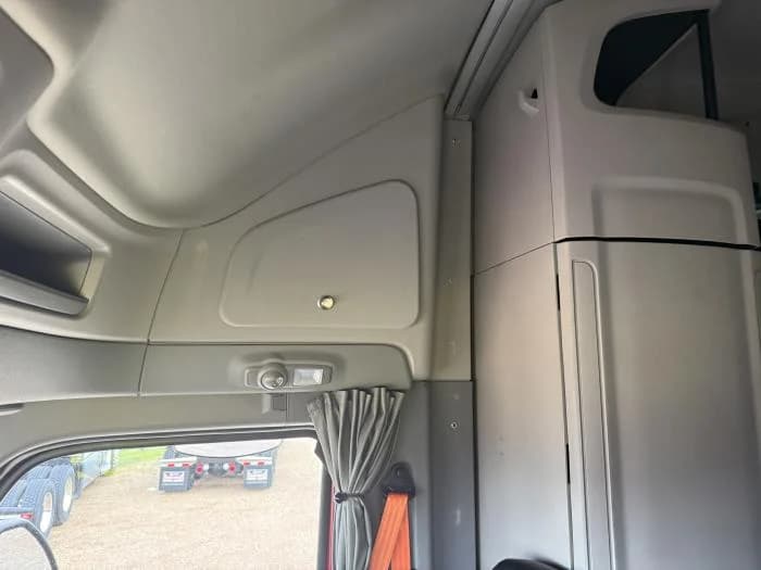 2023 Peterbilt 579 — photo 12