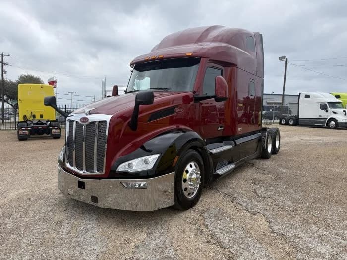 2023 Peterbilt 579 — photo 2