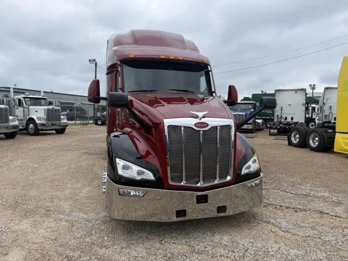 2023 Peterbilt 579 — photo 26