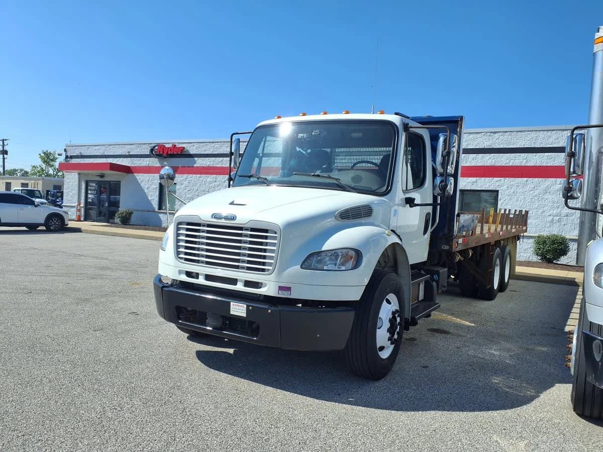 2017 Freightliner M2 106
