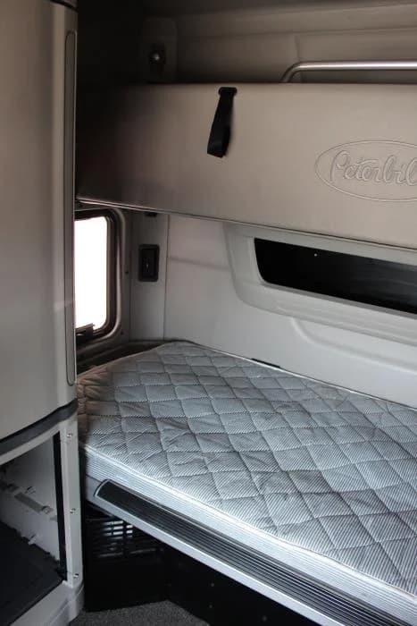 2023 Peterbilt 579 — photo 15