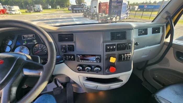 2021 Peterbilt 579 in Lake City, FL — photo 14