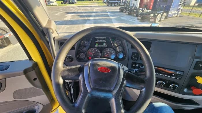 2021 Peterbilt 579 in Lake City, FL — photo 15