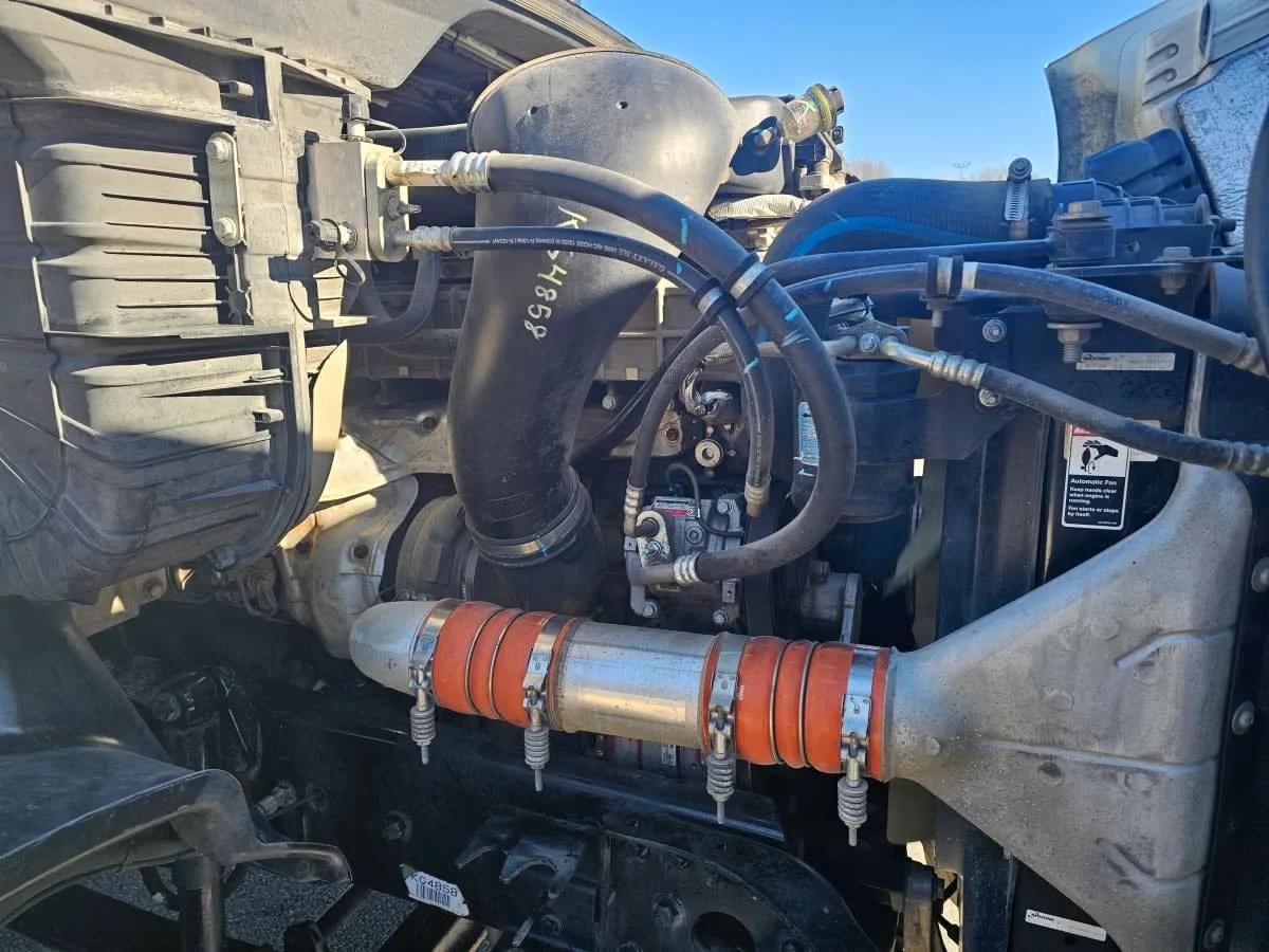 2019 Freightliner Cascadia in North Little Rock, AR — photo 9