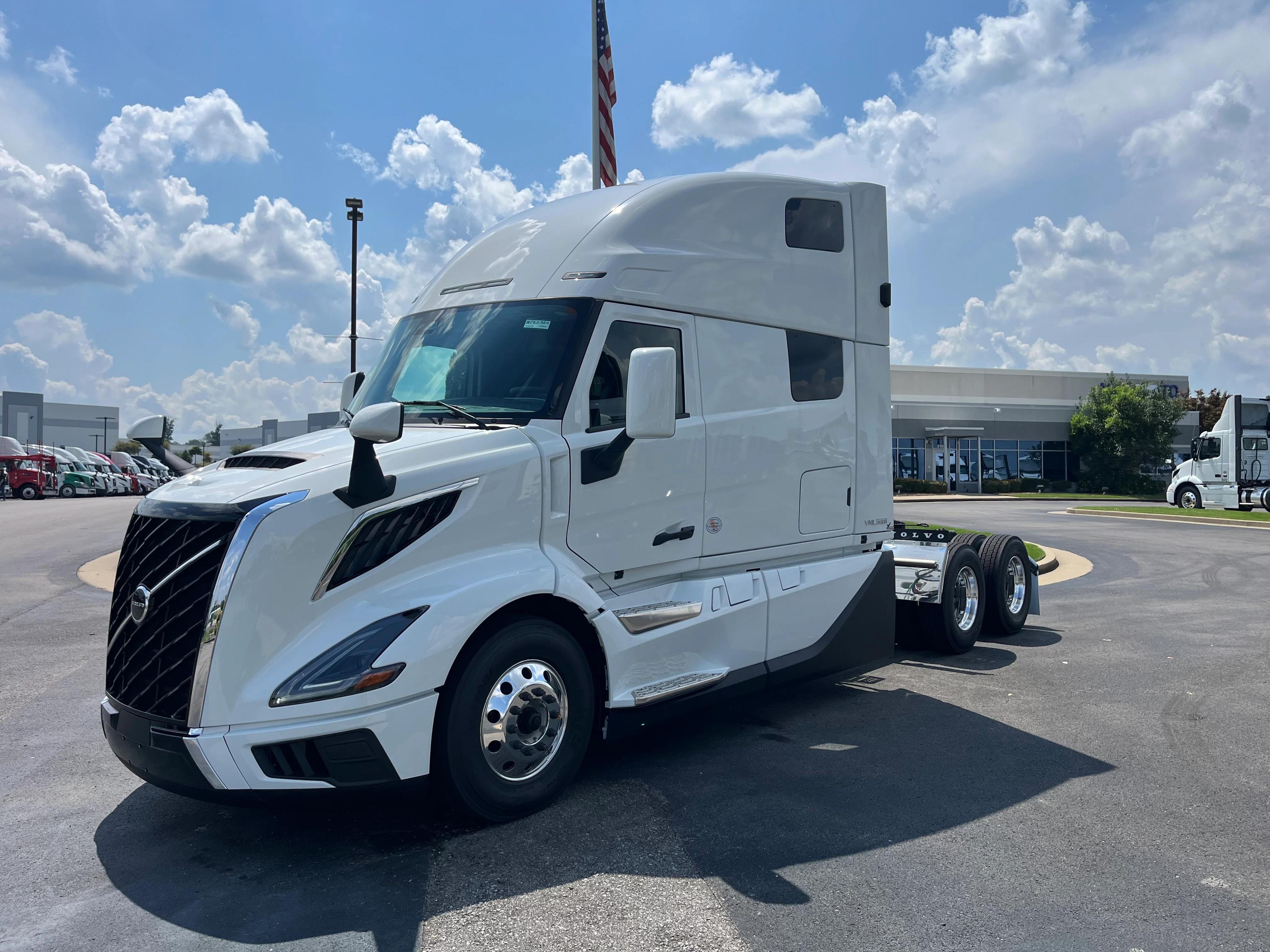 2026 Volvo VNL 860 in LA VERGNE, TN — photo 7