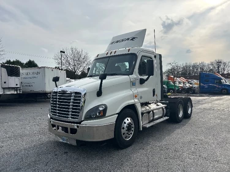 2019 Freightliner Cascadia in Atlanta (Forest Park), GA — photo 3