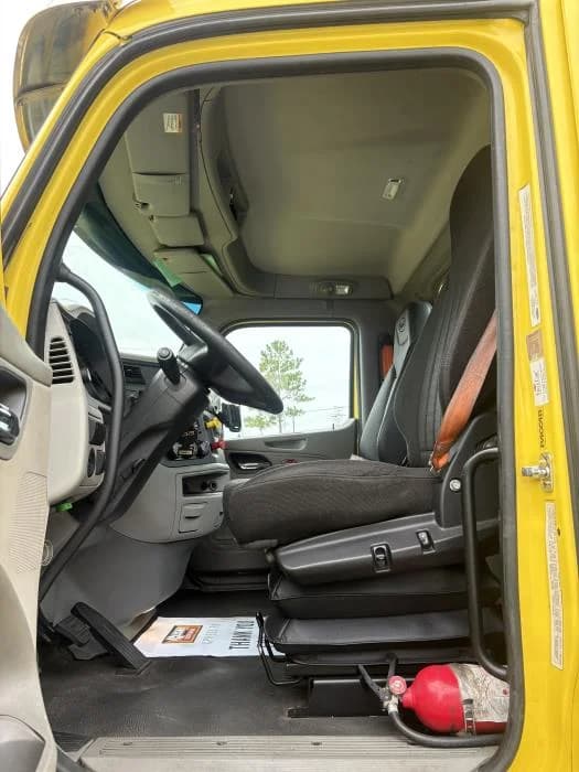 2021 Peterbilt 579 in Jacksonville, FL — photo 11