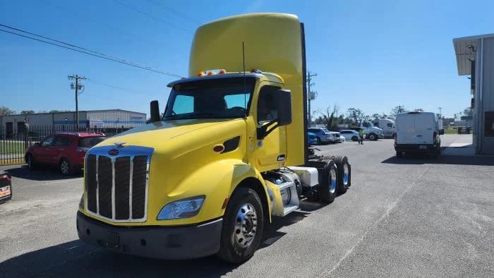 2021 Peterbilt 579 in Jacksonville, FL — photo 2