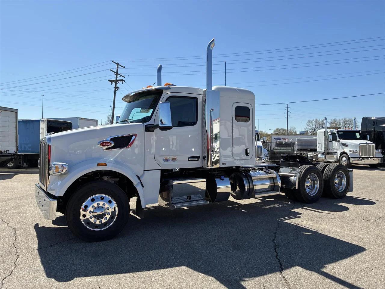 2027 Peterbilt 567 in South St. Paul, MN