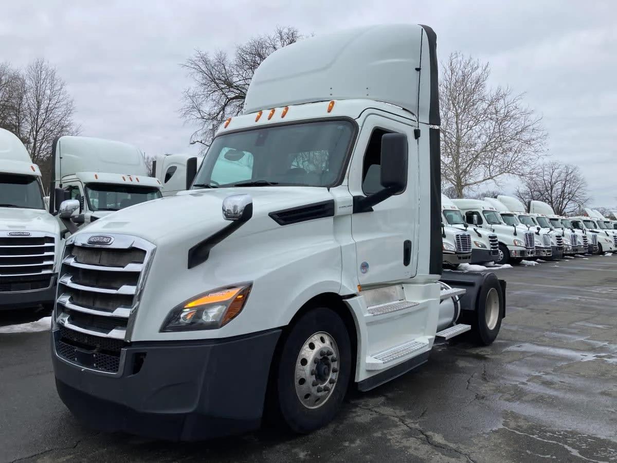 2020 Freightliner Cascadia