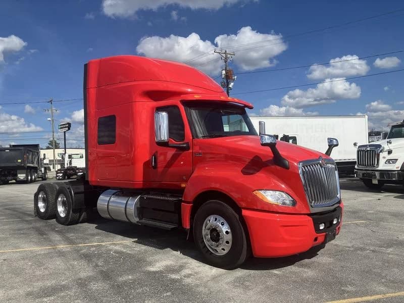 2022 International LT in Columbia