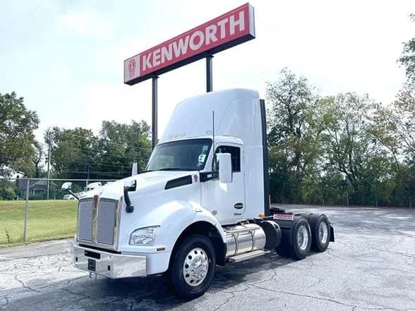 2024 Kenworth T880 in Coopersburg, PA