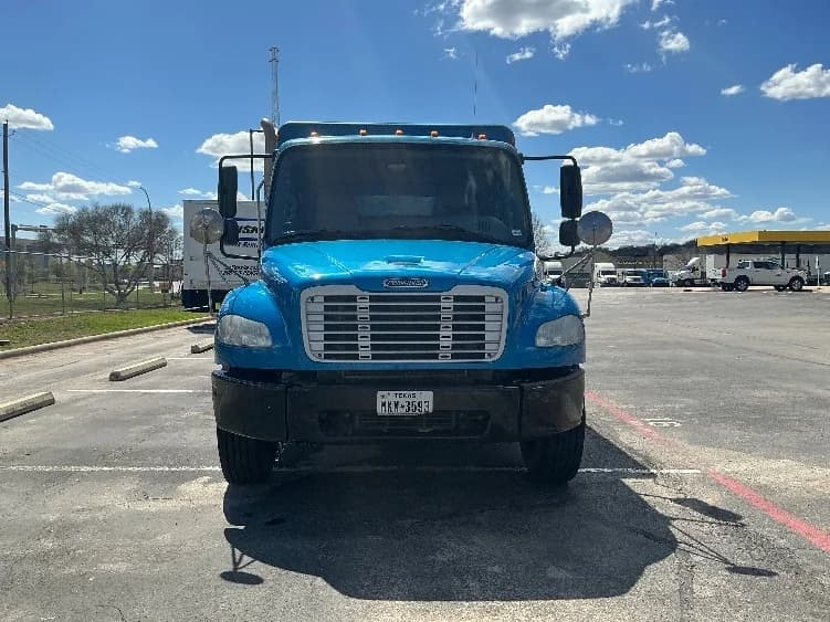 2020 Freightliner M2 106 in Harahan, LA — photo 2