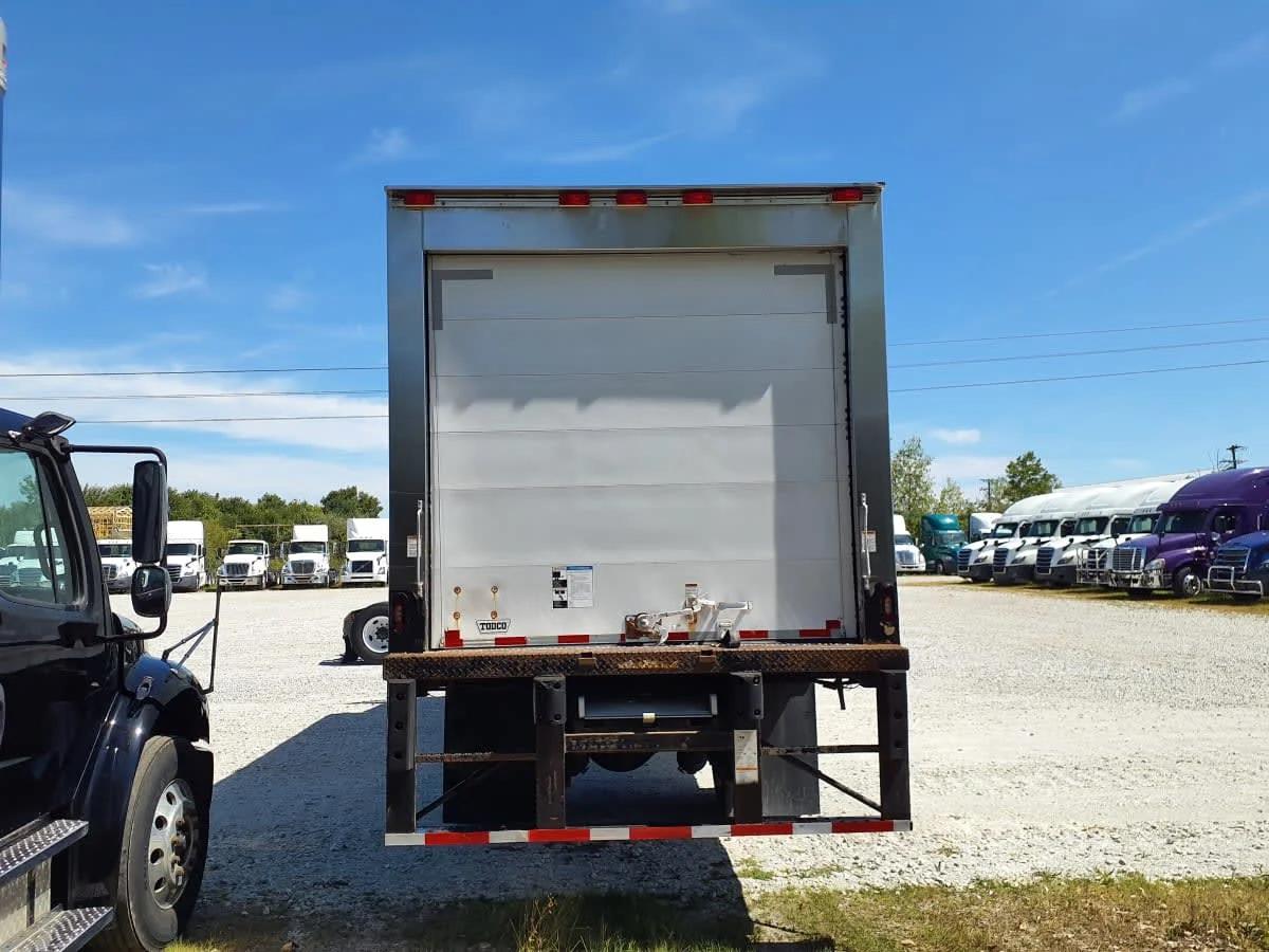 2020 Freightliner M2 106 in Indianapolis, IN — photo 5