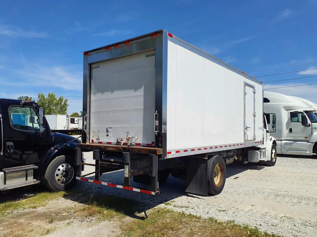 2020 Freightliner M2 106 in Indianapolis, IN — photo 4