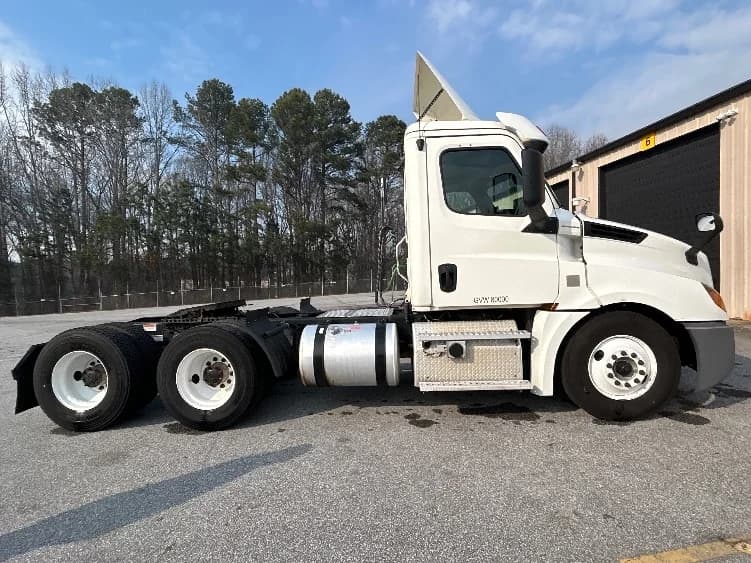 2020 Freightliner Cascadia in Anderson, SC — photo 8