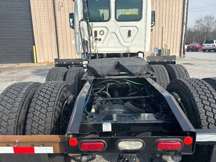 2020 Freightliner Cascadia in Anderson, SC — photo 6