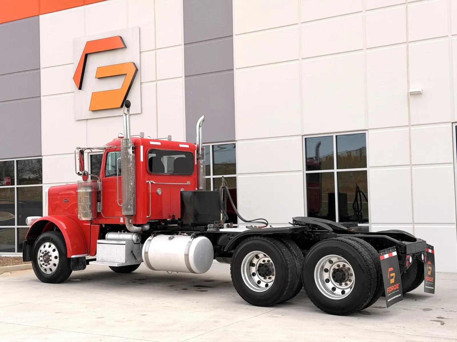 2017 Peterbilt 389 in Greer, SC — photo 6