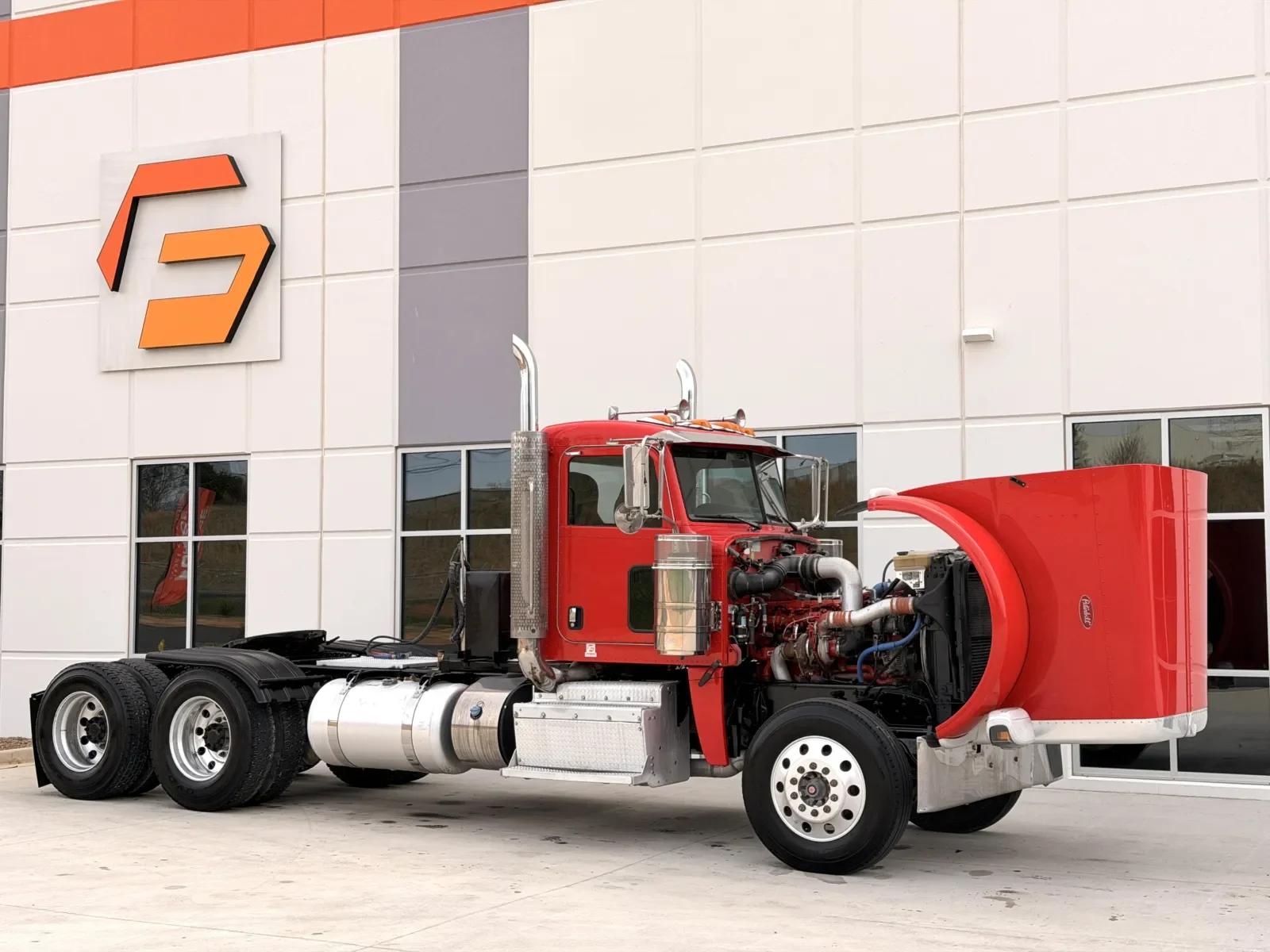 2017 Peterbilt 389 in Greer, SC — photo 9