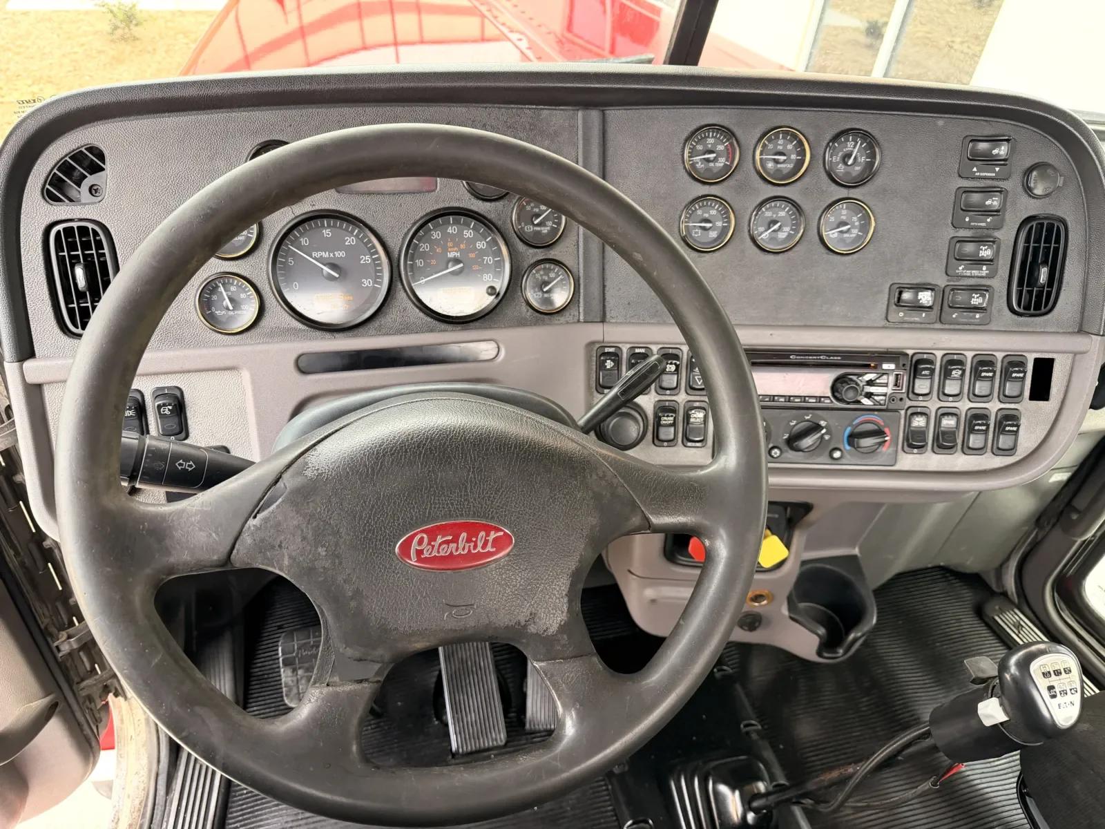 2017 Peterbilt 389 in Greer, SC — photo 16