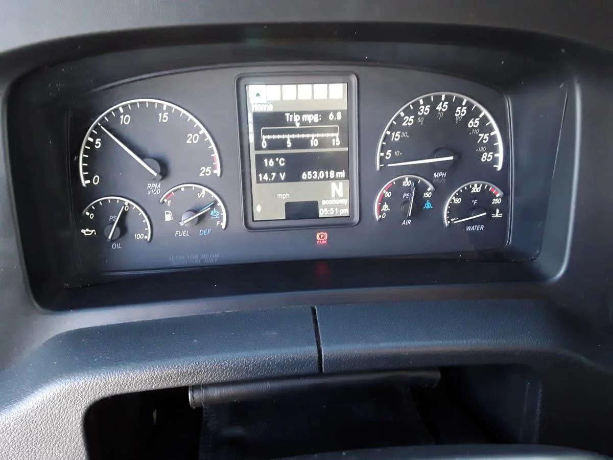 2023 Freightliner Cascadia in Allentown, PA — photo 10