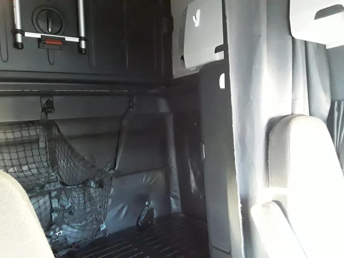 2023 Freightliner Cascadia in Allentown, PA — photo 8