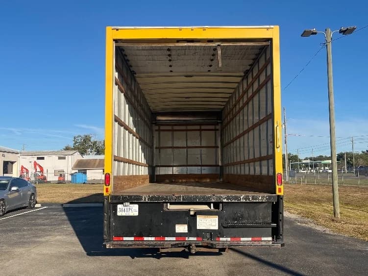 2021 International MV in Ocala, FL — photo 8