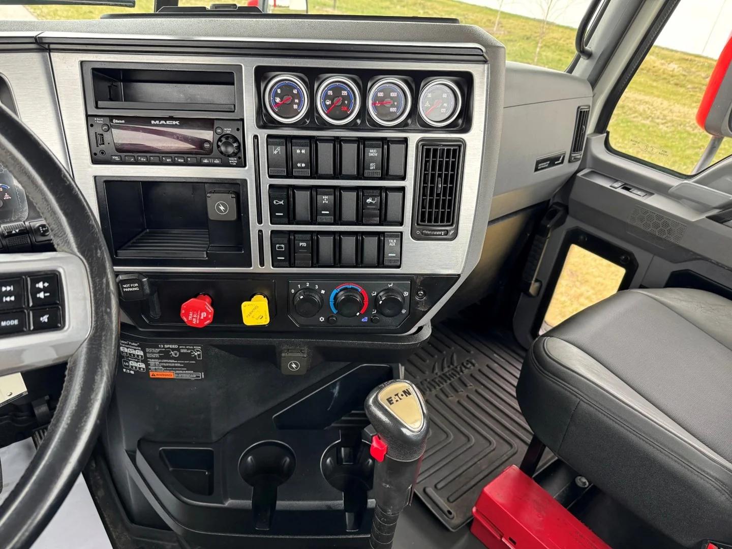 2023 Mack Anthem in Ankeny, IA — photo 16