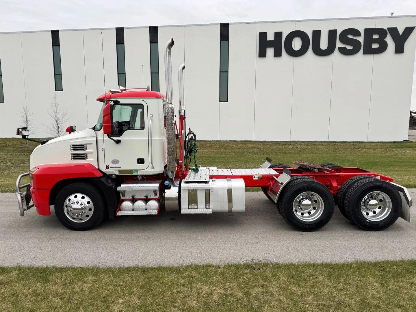 2023 Mack Anthem in Ankeny, IA — photo 3