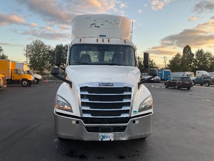 2020 Freightliner Cascadia in Millville, NJ — photo 2
