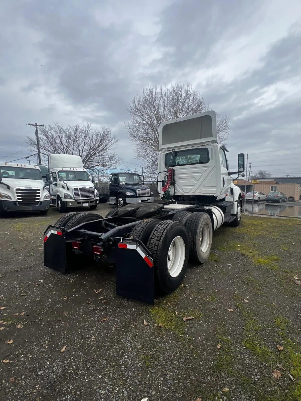 2018 International LT in West Sacramento, CA — photo 4