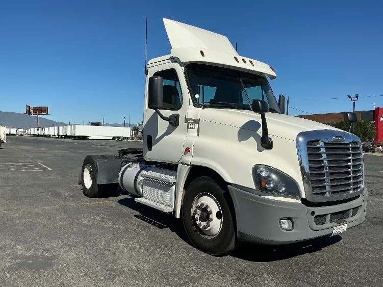 2019 Freightliner Cascadia in Fontana, CA