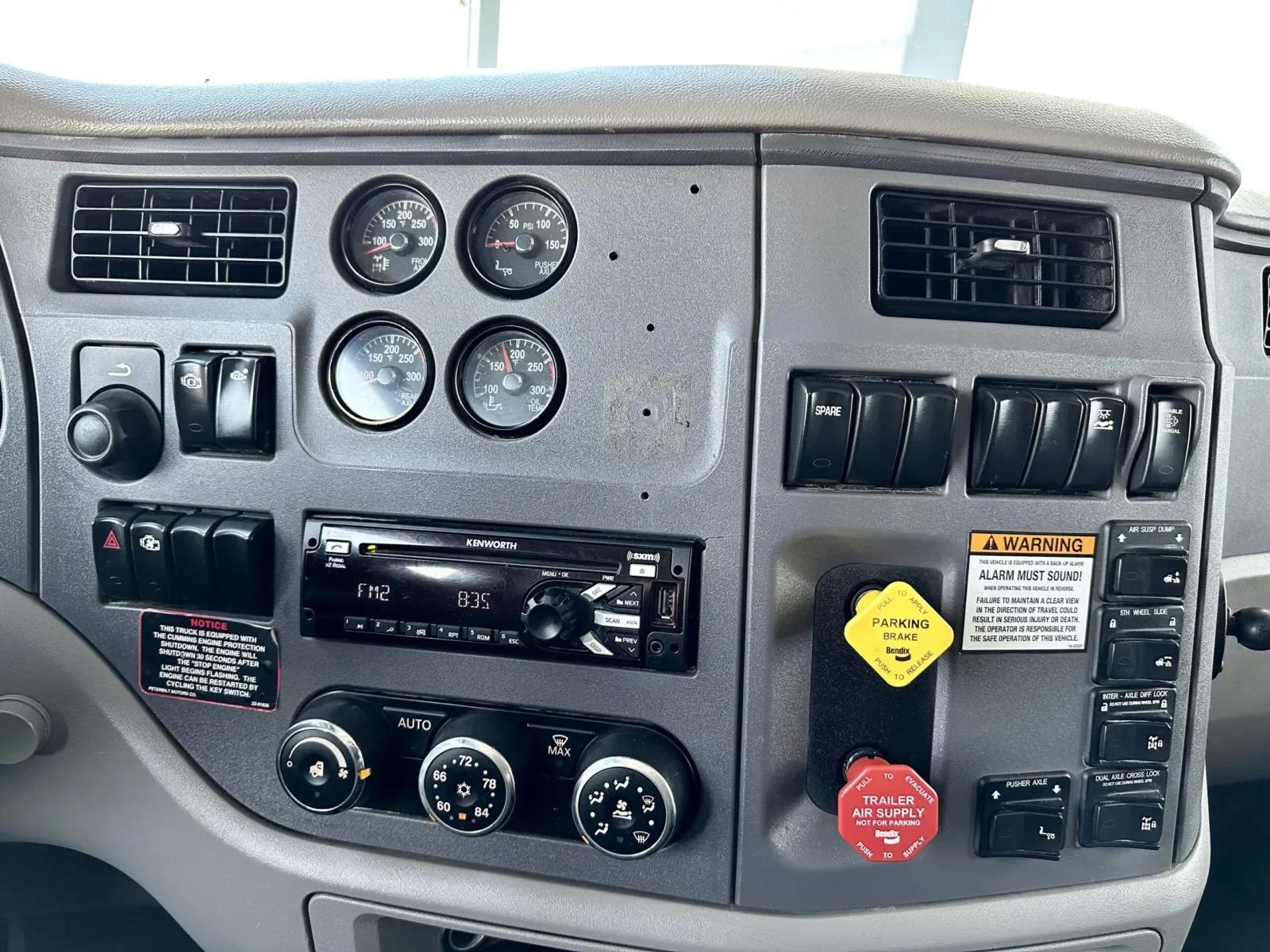 2016 Peterbilt 567 in New Lenox, IL — photo 17