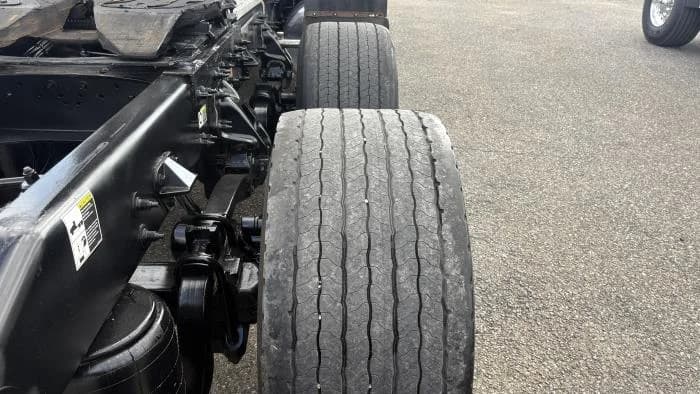 2022 Peterbilt 389 in Jacksonville, FL — photo 27