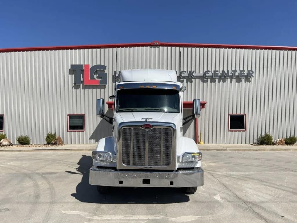 2022 Peterbilt 567 in Springfield, MO — photo 4
